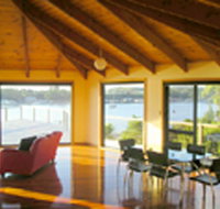 Strahan House - Accommodation Burleigh