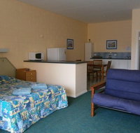 Penguin Holiday Apartments - Accommodation Burleigh