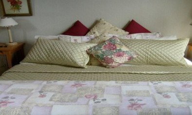 McIntosh Cottages - Accommodation Burleigh 1