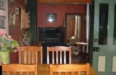 McIntosh Cottages - Accommodation Burleigh 3