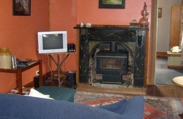 McIntosh Cottages - Accommodation Burleigh 4