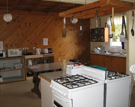 Strahan Backpackers YHA - Accommodation Burleigh 3