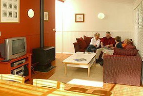Bay Of Plenty Lodges - Accommodation Burleigh 2