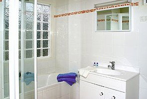 Bay Of Plenty Lodges - Accommodation Burleigh 3