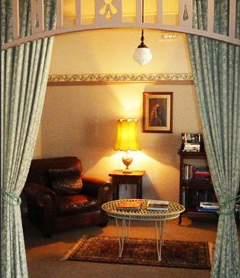 Old England Accommodation - Accommodation Burleigh 0