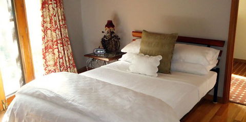 Old England Accommodation - Accommodation Burleigh 1