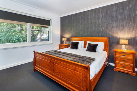 Lake Wendouree Luxury Apartments - Accommodation Burleigh 6