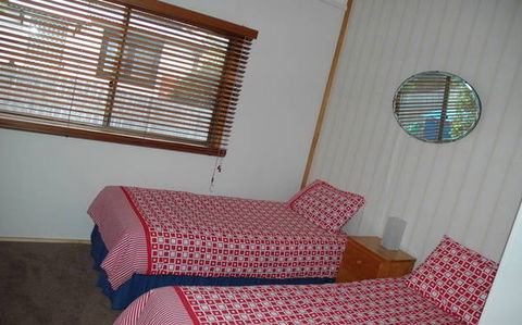 A Lake House At Burrill Lake - Accommodation Burleigh 2