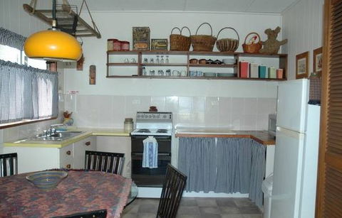 A Lake House At Burrill Lake - Accommodation Burleigh 4