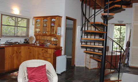 Arcadia Bed And Breakfast - Accommodation Burleigh 5