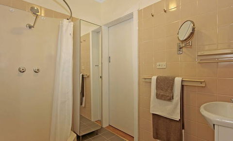 C'est La Vie Manyana - Accommodation Burleigh 0
