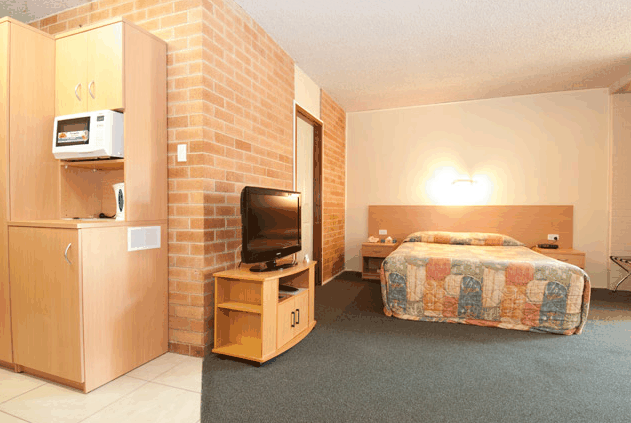 New Olympic Motel - Accommodation Burleigh 3