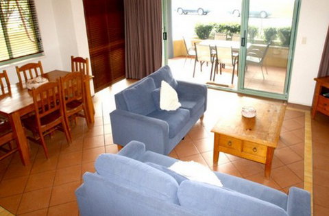 Airy Surfside Unit - Accommodation Burleigh 1