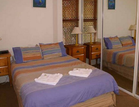 Airy Surfside Unit - Accommodation Burleigh 4