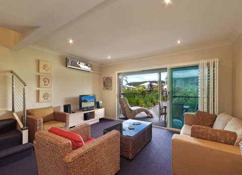 Pacific Blue Townhouse 358 - Accommodation Burleigh 3