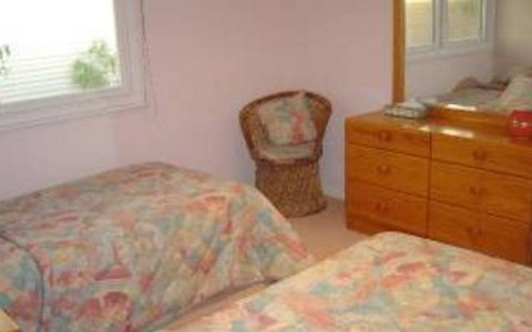 8 Seaview Crescent - Accommodation Burleigh 3