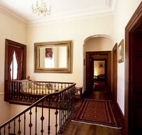 Mandelson's of Goulburn - Accommodation Burleigh