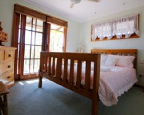 Cants Cottage - Accommodation Burleigh 2