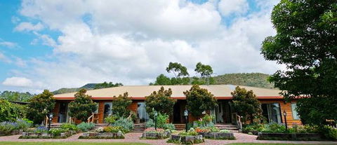 Adams Peak Retreat - Accommodation Burleigh 5