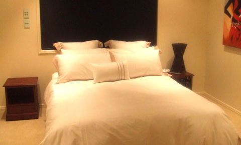 Ocean Paradise Holiday House - Accommodation Burleigh 0