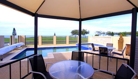 Ocean Paradise Holiday House - Accommodation Burleigh 3