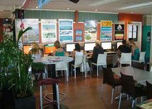 Next Backpackers - Accommodation Burleigh 4
