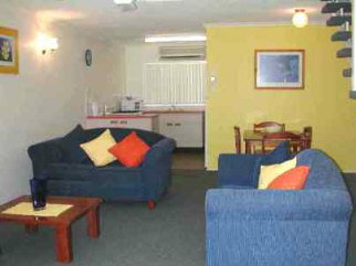 Bayshores Holiday Apartments - Accommodation Burleigh 3