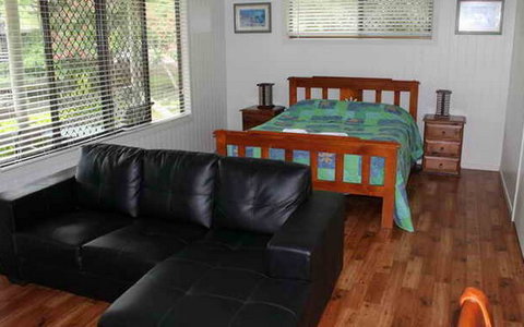 Sanctuary Lakes Fauna Retreat - Accommodation Burleigh 1