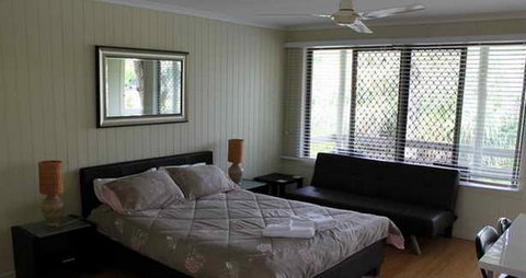 Sanctuary Lakes Fauna Retreat - Accommodation Burleigh 4