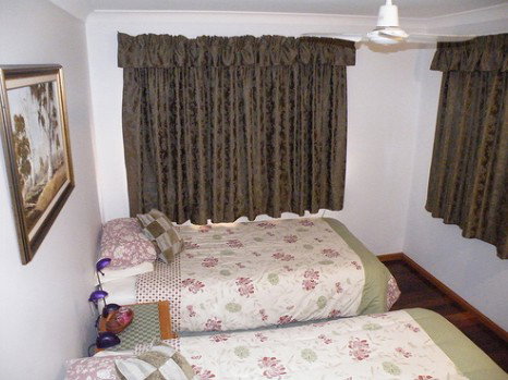 Walliebum ACT Accommodation Burleigh