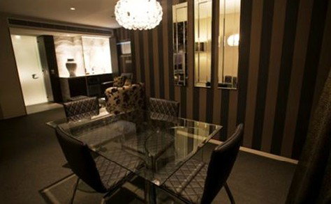 Emporium Hotel - Accommodation Burleigh 4