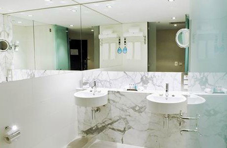 Emporium Hotel - Accommodation Burleigh 5