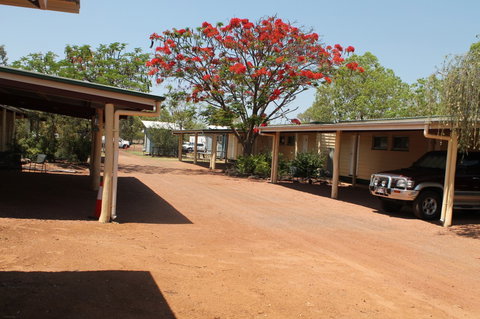Ironbark Inn Motel - Accommodation Burleigh 5
