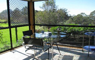 Eagles Rest Retreat - Accommodation Burleigh 2