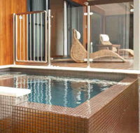 Chandeliers on Abbey - Accommodation Burleigh