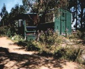 Uhuru Chalets - Accommodation Burleigh 0