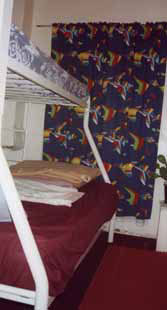 Aberdeen Lodge Backpackers - Accommodation Burleigh 2
