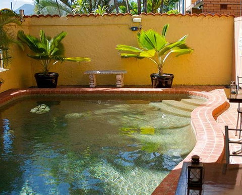 Adobe Motel - Accommodation Burleigh 1