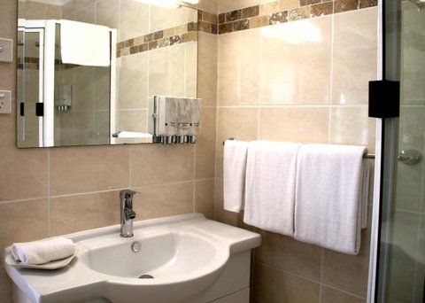 Centenary Motor Inn - Accommodation Burleigh 2