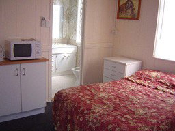 Affordable Accommodation Proserpine - Accommodation Burleigh 4