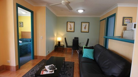 Aruba Beach Resort - Accommodation Burleigh 2