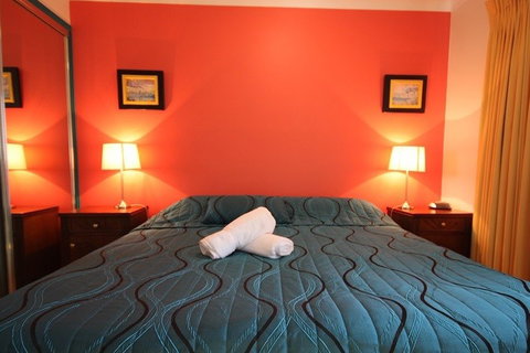 Aruba Beach Resort - Accommodation Burleigh 4