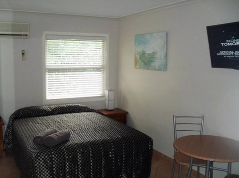 Bali Hi Motel - Accommodation Burleigh 2