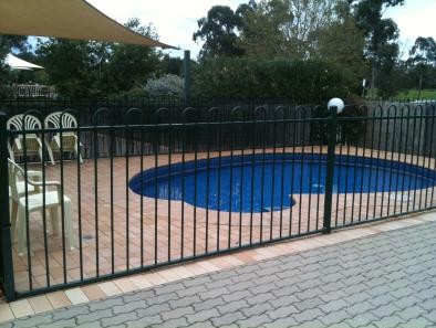 Golden Guitar Motor Inn - Accommodation Burleigh 0