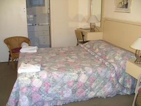 Great Lakes Motor Inn - Accommodation Burleigh 2