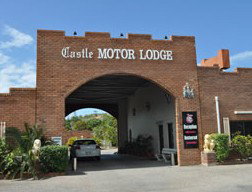 Castle Motor Lodge - Accommodation Burleigh 2