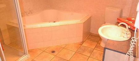 Sunraysia Resort - Accommodation Burleigh 4