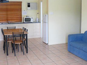 Colonial Rose Motel - Accommodation Burleigh 1