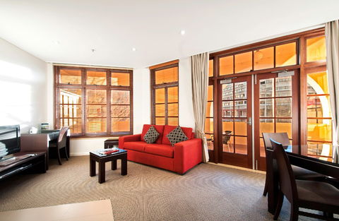 Quest Canberra - Accommodation Burleigh 5