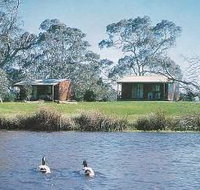 Compass Country Cabins - Accommodation Burleigh